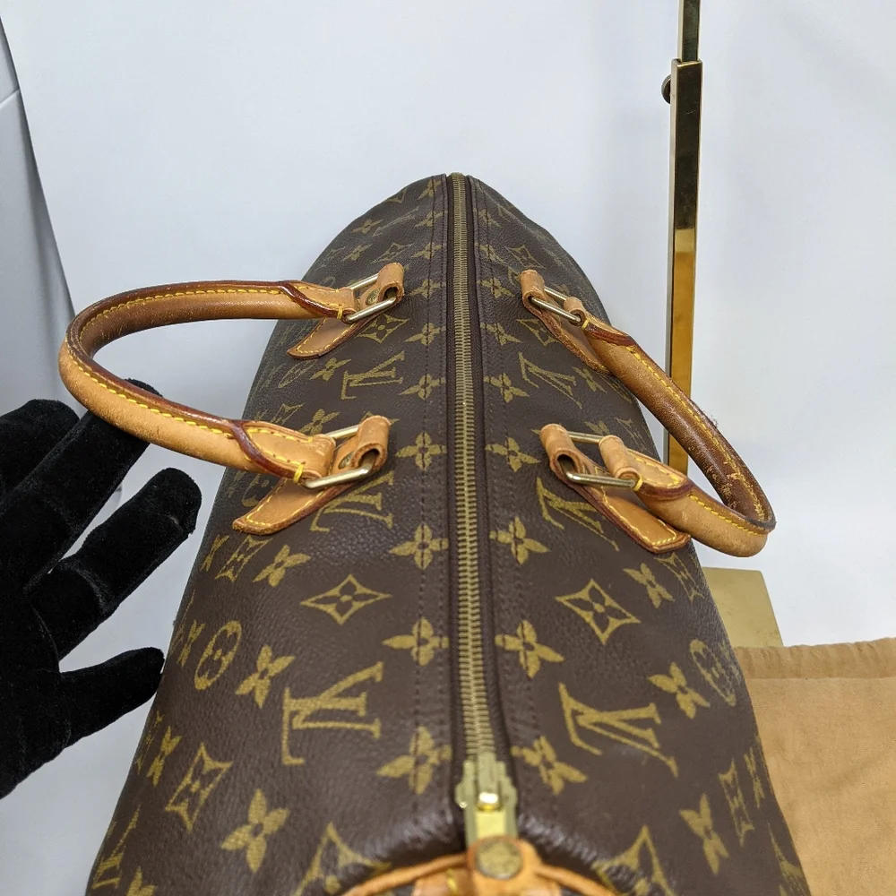 LOUIS VUITTON Monogram Speedy 40 - Picture 10 of 16